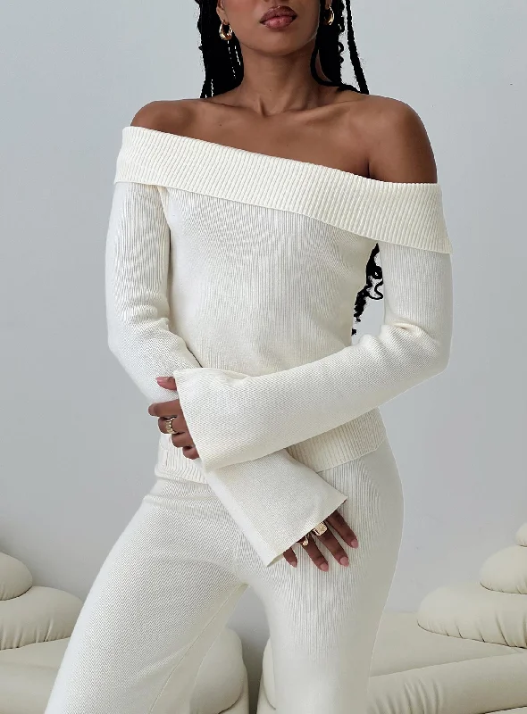 Weekend Discounts You Deserve Sina Off The Shoulder Top Cream