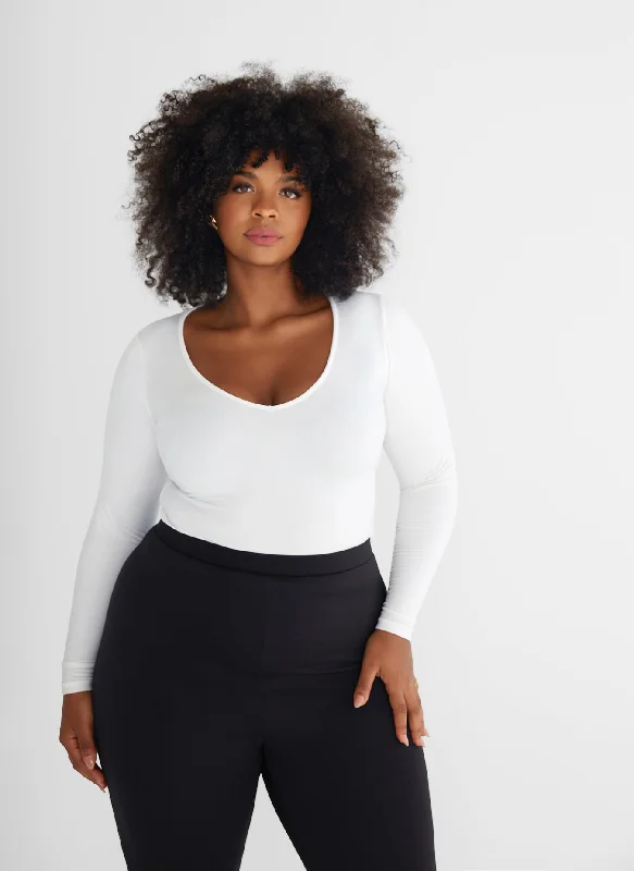 Markdowns Essential V Neck Top - White