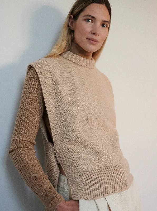 The Best Deal Kalvos Merino Wool Vest - Sand
