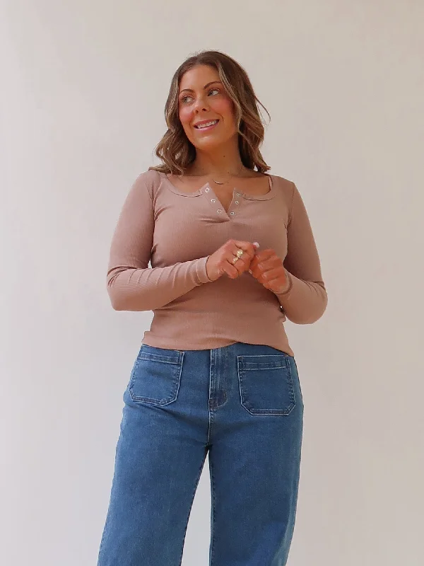 Friends and Family Sale Prudence Top - Mocha