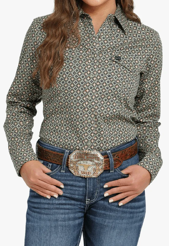 Bonus Savings Cinch Womens Snap Long Sleeve Shirt
