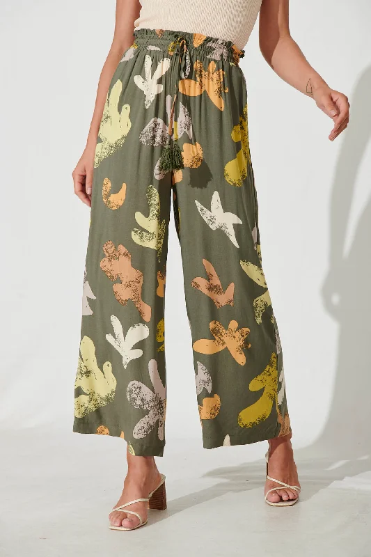 Deal Alert Ola Pant In Khaki Multi Print