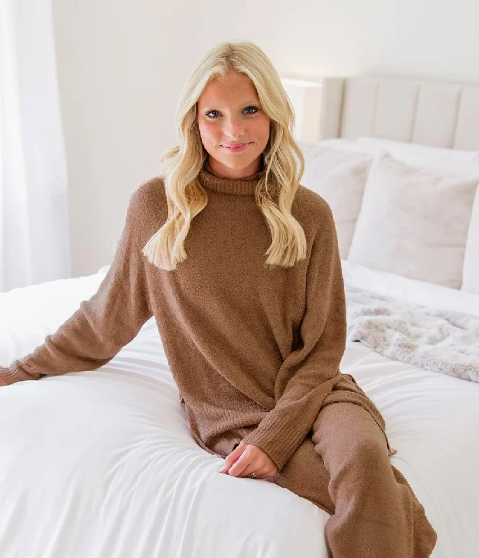 Quick Sale Southern Shirt Co Plush Dreamluxe Turtleneck Sweater - Maple