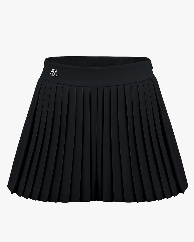 Make Your Weekend Count with Savings Signature Pleated Style Short Pants - Black