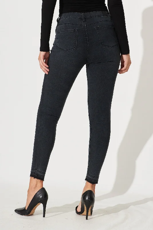 Weekend Specials to Indulge In Nicola Mid Rise Jeans In Black Denim