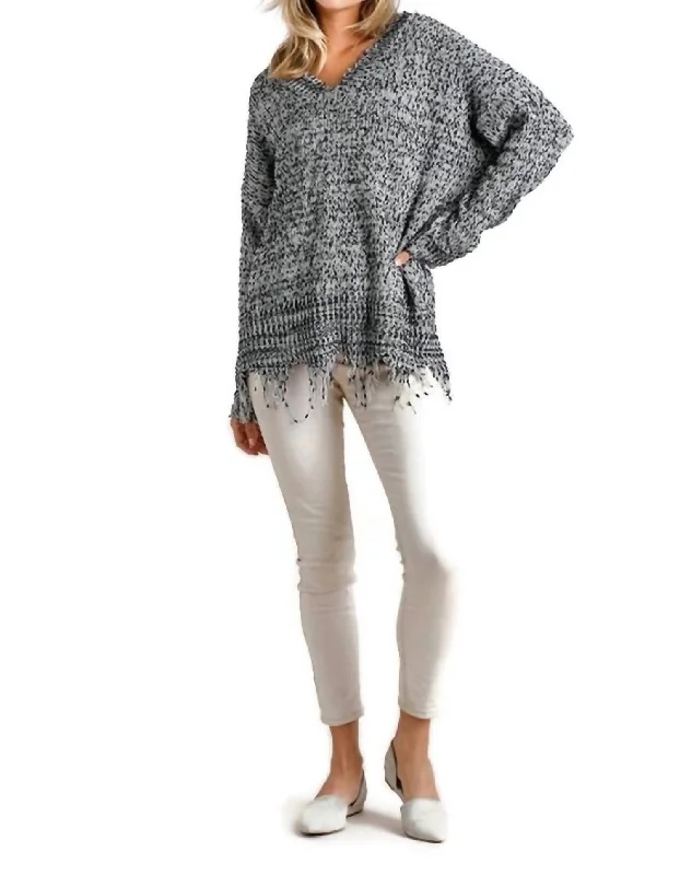 Special Buy Frayed Knit Pullover Sweater In Oreo
